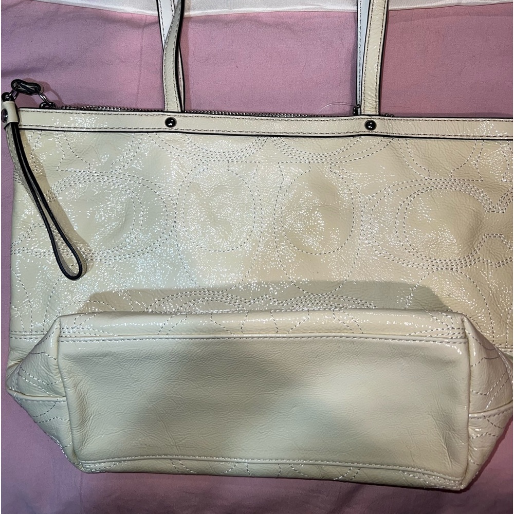 Coach purse - Picture 3 of 5